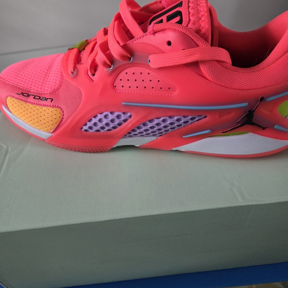 Nike Women's Neon Pink Multicolor Athletic Shoes